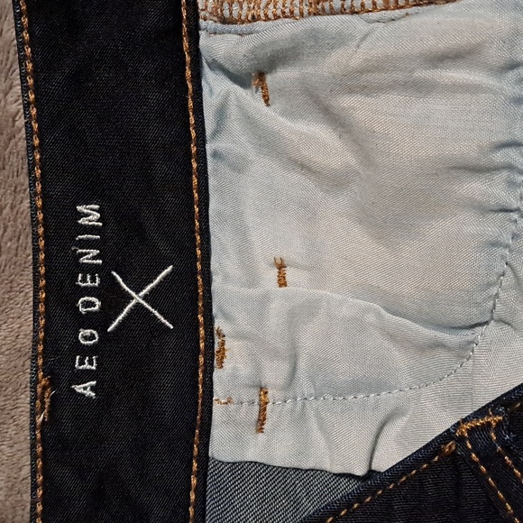 Like-new American Eagle Outfitters Cut-off Dark denim jean shorts Size 0 - Picture 7 of 8